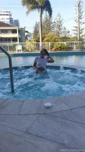 19170031_300.webp