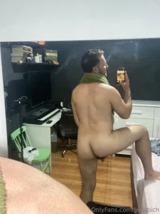 7300259_300.webp