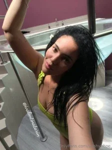 6016243_300.webp