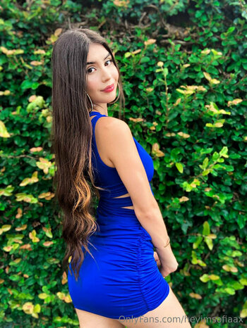 heyimsofiaax_0006_350px.jpg