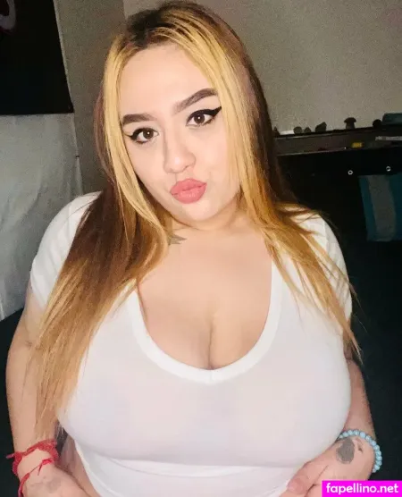 lilyanneee-thumbnail.webp