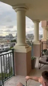 2875690_300.webp