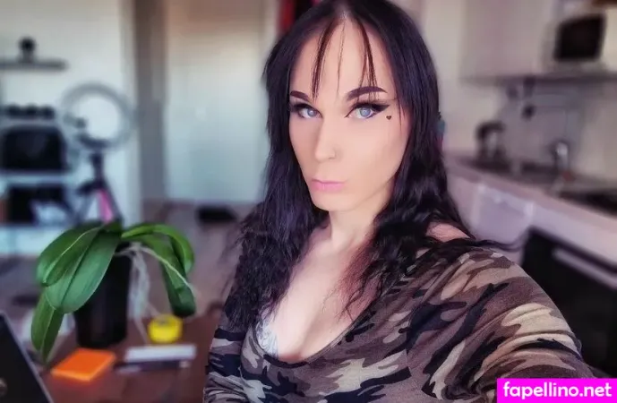 jen-lux-thumbnail.webp